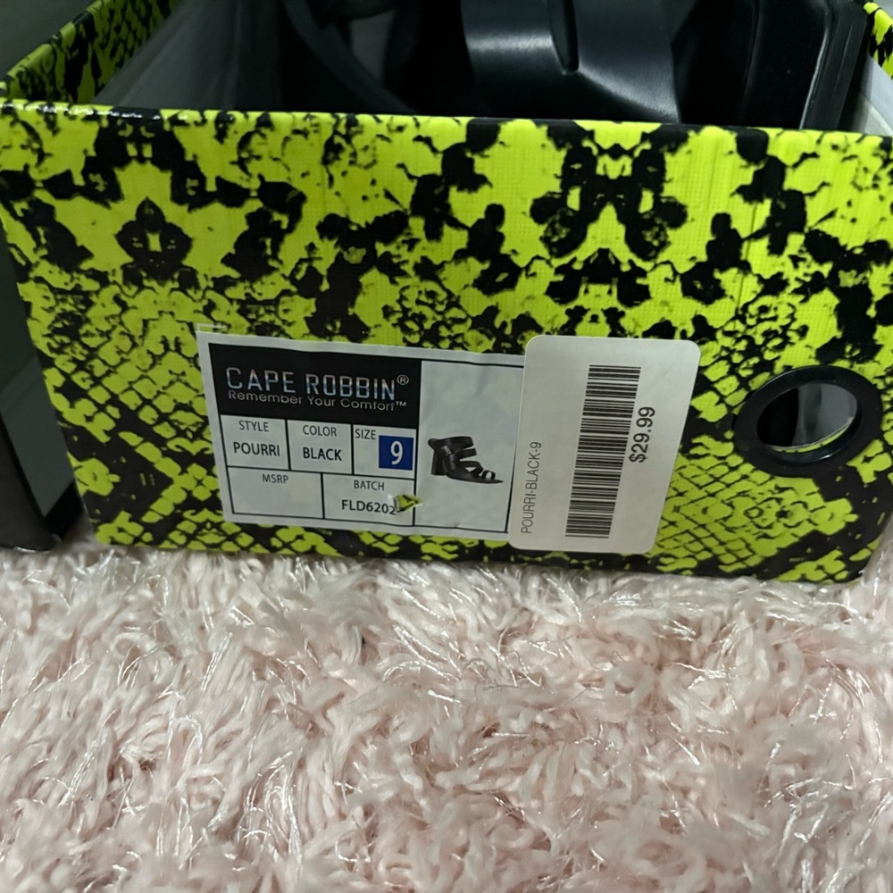 Cape Robbin Black and Neon Yellow Shoes